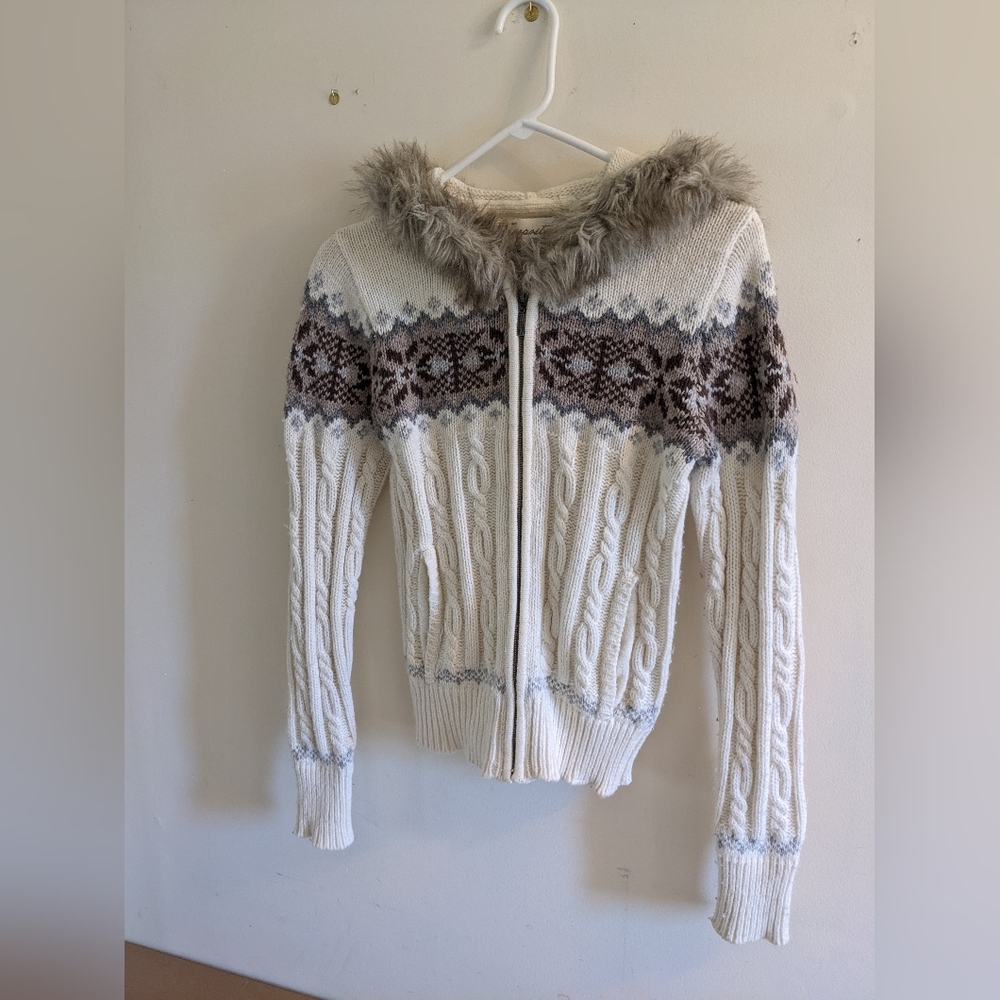 Aeropostale White Fairisle Zip Up Sweater
